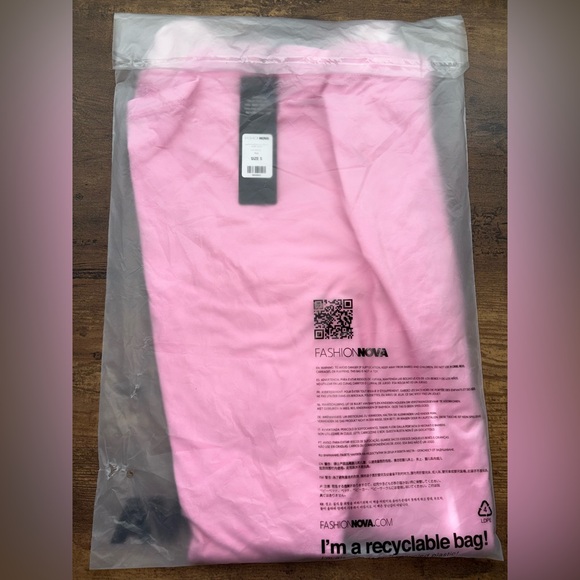 Fashion Nova Women’s Pink 'Sleigh' Pajama Nightgown - Picture 5 of 5